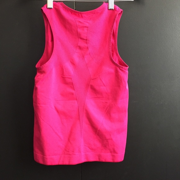 5 Champion Workout Tops - Picture 3 of 16